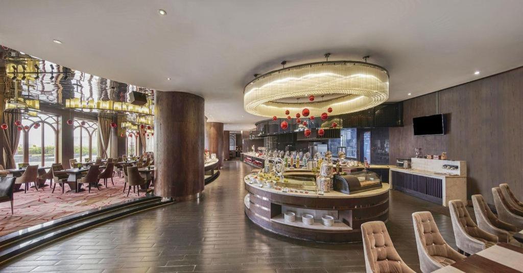 Maison New Century Hotel Dongguan Dongguan  Exterior photo