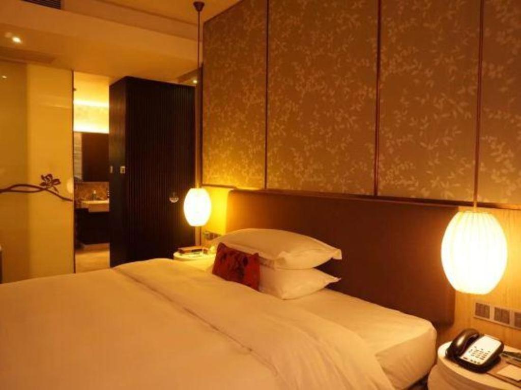 Maison New Century Hotel Dongguan Dongguan  Exterior photo