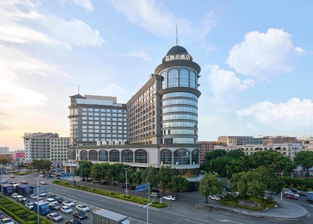 Maison New Century Hotel Dongguan Dongguan  Exterior photo